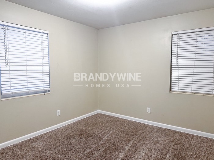 Building Photo - 6011 Meadow Ln