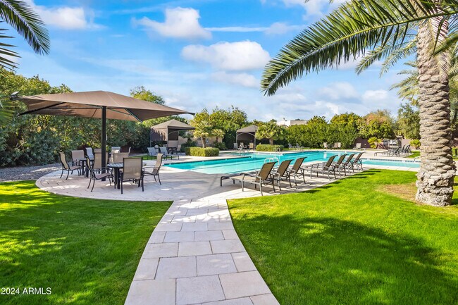 Building Photo - 7400 E Gainey Club Dr