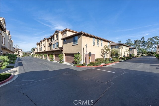 Building Photo - 17871 Shady View Dr