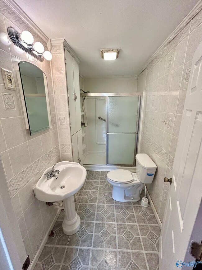 Building Photo - 4718 Meridian St N