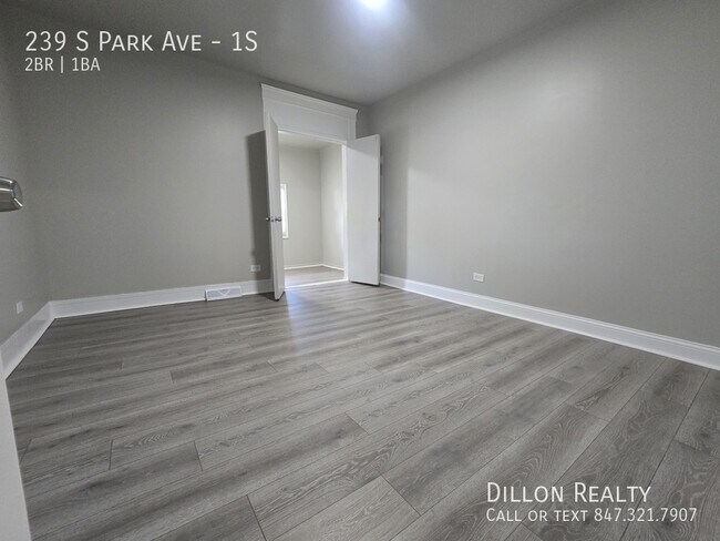 Building Photo - 239 S Park Ave