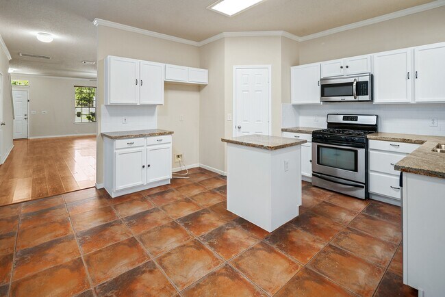 Building Photo - 18614 Atasca S Dr
