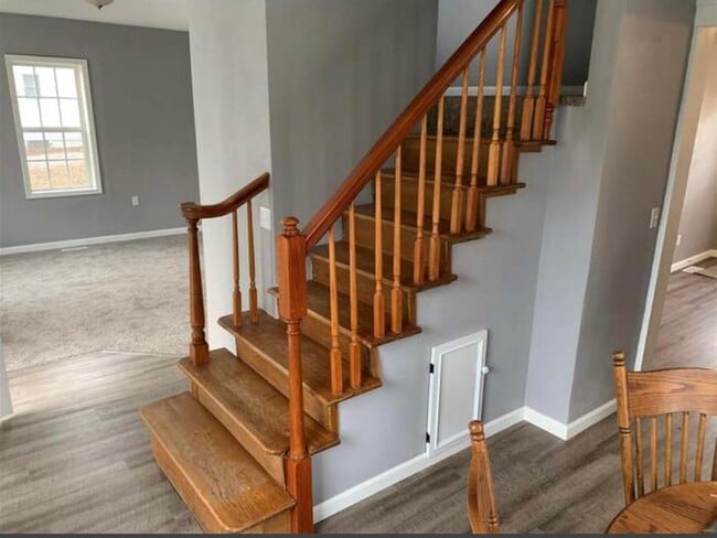 Building Photo - 106 E Madison St