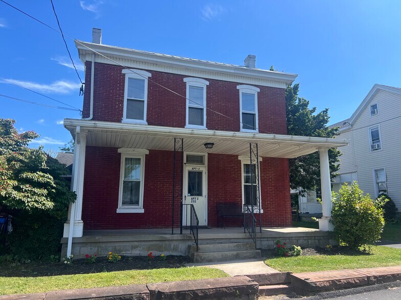 Primary Photo - 232 Proudfoot Dr