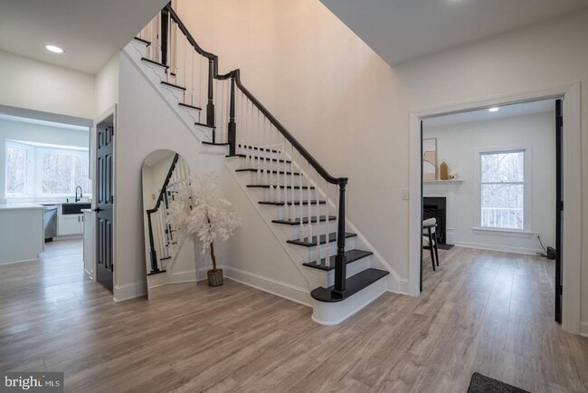 Building Photo - 8261 Tinsley Pl