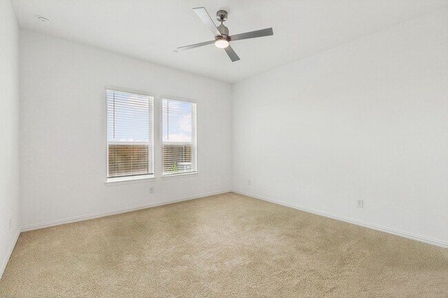 Building Photo - 3540 Pierce Ln