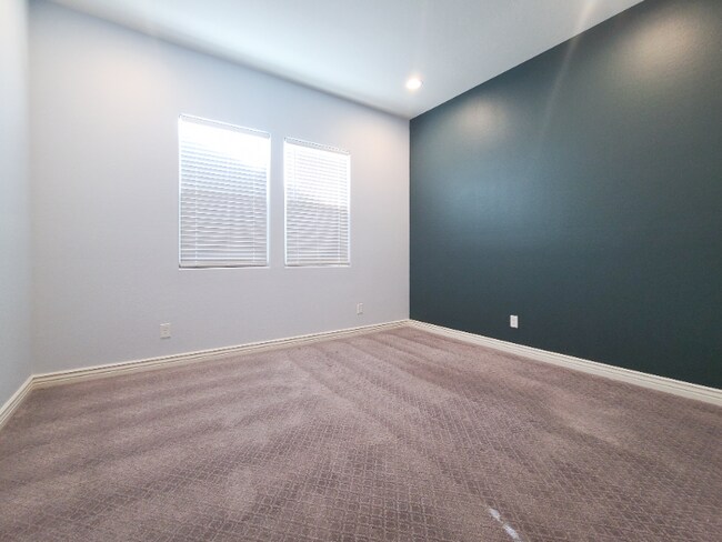 Building Photo - 20917 E Reins Rd