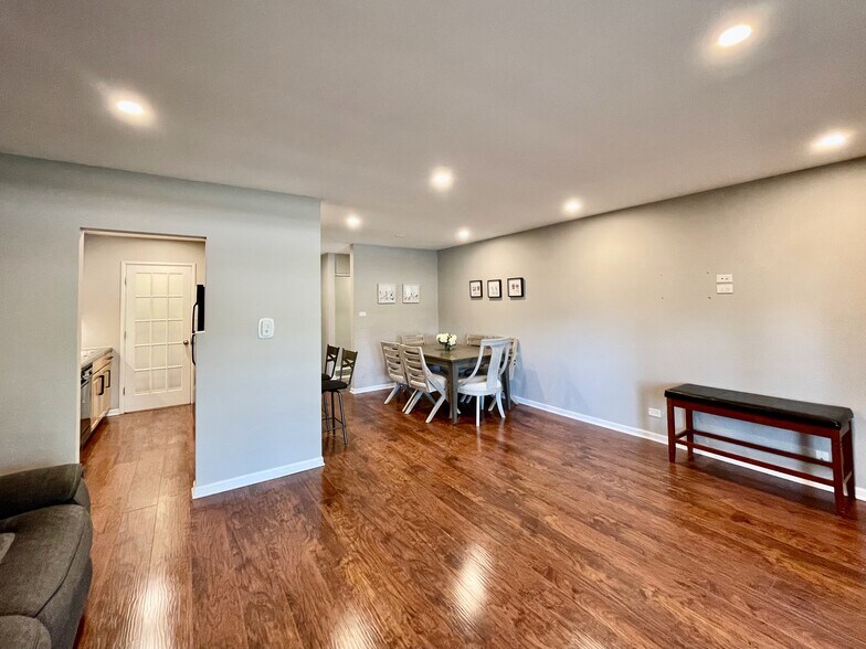Building Photo - 444 N Wilke Rd