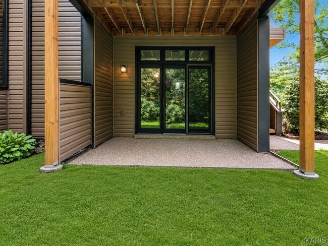 Building Photo - 13831 Amiot Dr