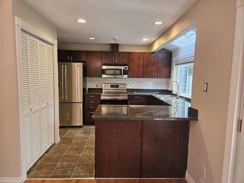 Building Photo - 2455 130th Ave SE