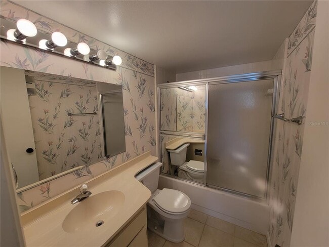 Building Photo - 7600 Sun Island Dr S