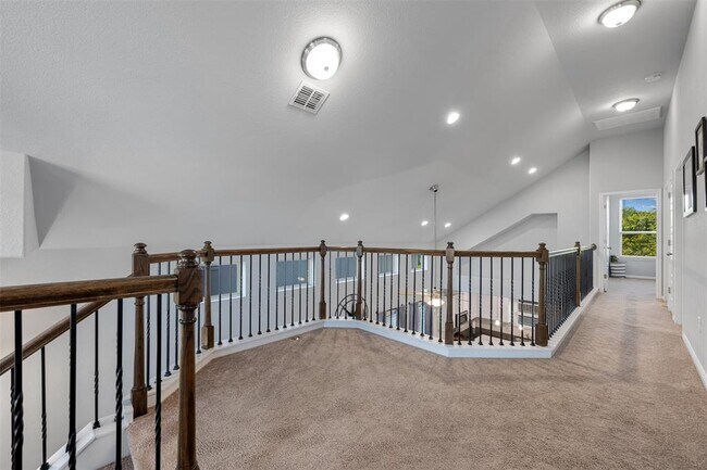 Building Photo - 1404 Jenkins Bnd