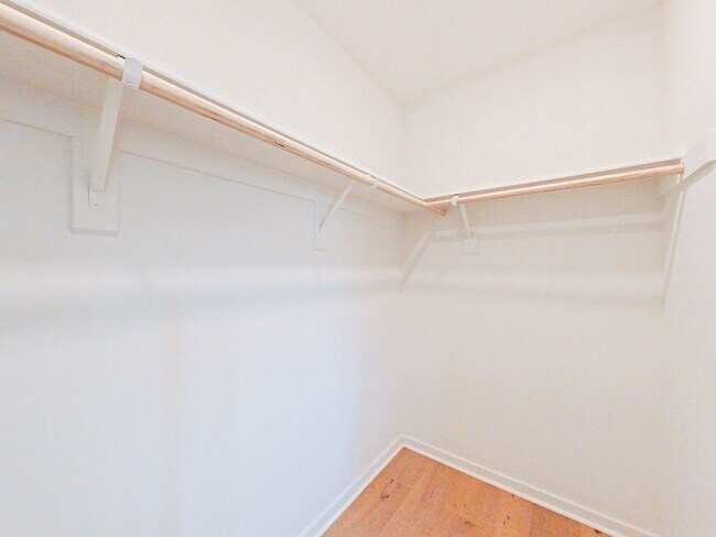 Building Photo - Los Alamitos Condo - 3 Bedroom / 2.5 Bathr...