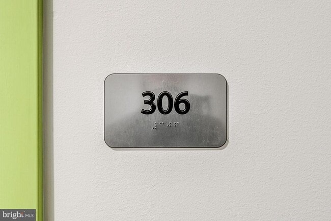 Building Photo - 4800 Brown St