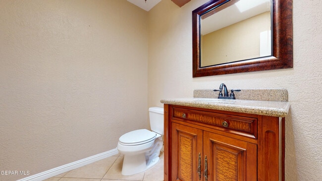 Building Photo - 801 Claravista Ln