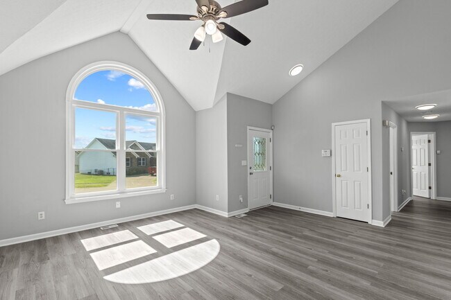 Building Photo - 6907 Colrain Cir