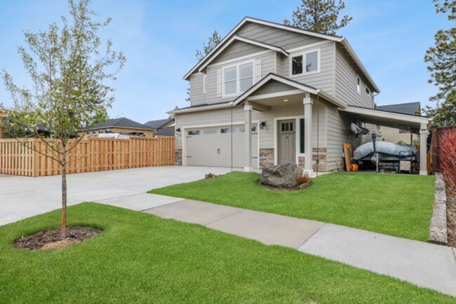 Beautiful home in SW Bend! Large fenced i... - Beautiful home in SW Bend!  Large fenced i...
