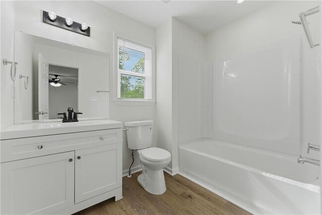 Building Photo - 5081 Hubert Dr