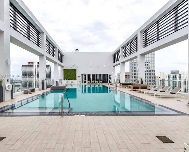 Building Photo - 151 SE 1st St