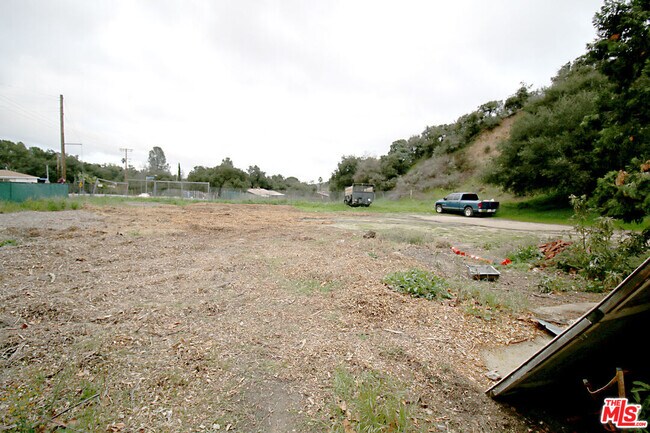 Building Photo - 9717 Tujunga Canyon Blvd