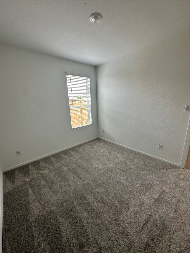 Building Photo - 6726 Violet Clover Ave