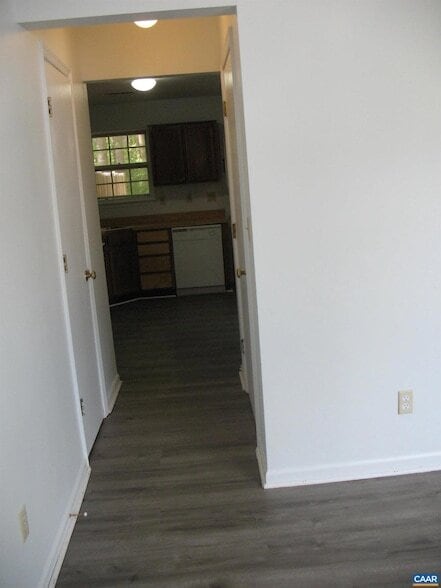 Building Photo - 270 Albert Ct