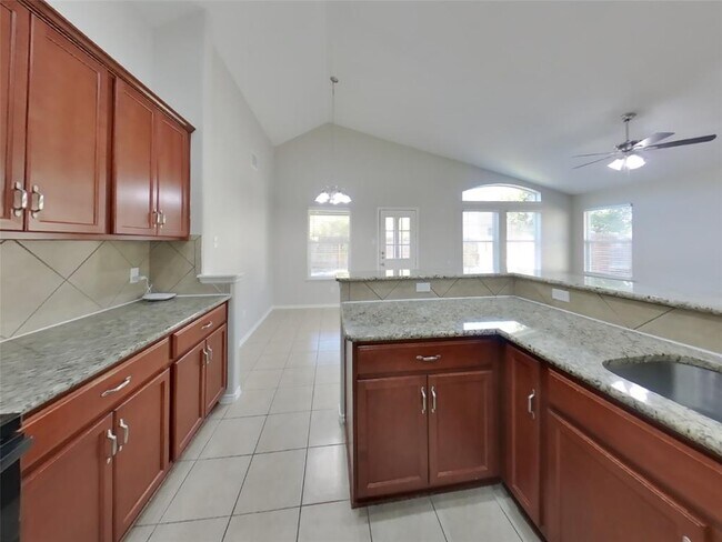 Building Photo - 347 Foster Ln