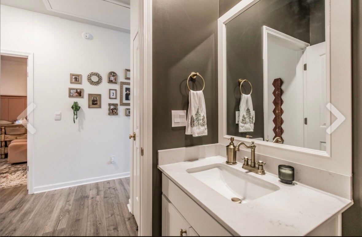 Building Photo - 7355 Lang Ave