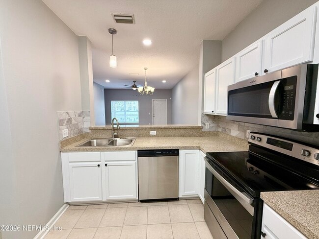 Building Photo - 621 Southbranch Dr