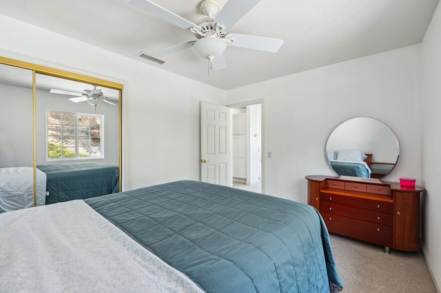 Building Photo - 4950 Dunman Ave