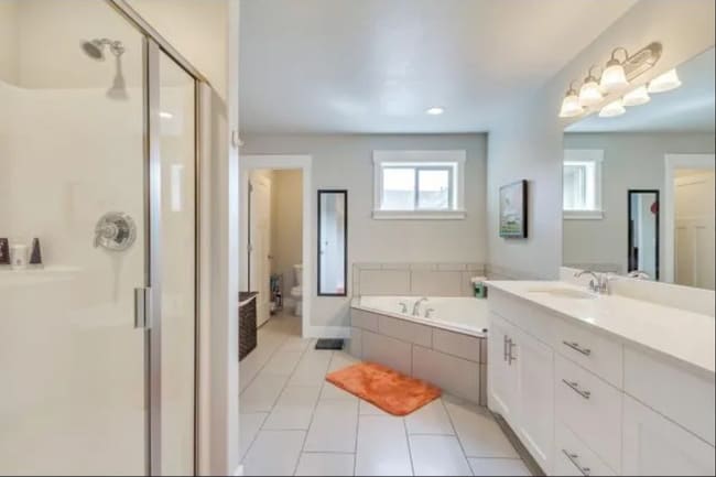 Building Photo - SCC 13D