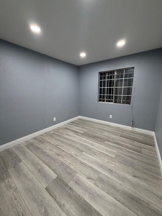 Building Photo - 100% NEWLY REMODELED - MUST SEE - WON'T LAST _   Only 4 miles from USC and 6 miles from DTLA