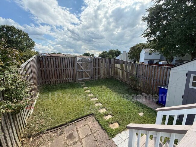 Building Photo - 8257 Mary Lee Ln