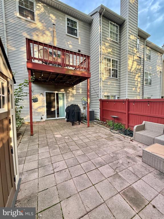 Building Photo - 5500 Woodlawn Manor Ct