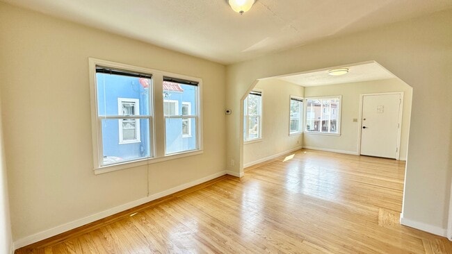 Building Photo - Large & Sunny House & Backyard in a Tranquill Neighborhood of El Cerrito