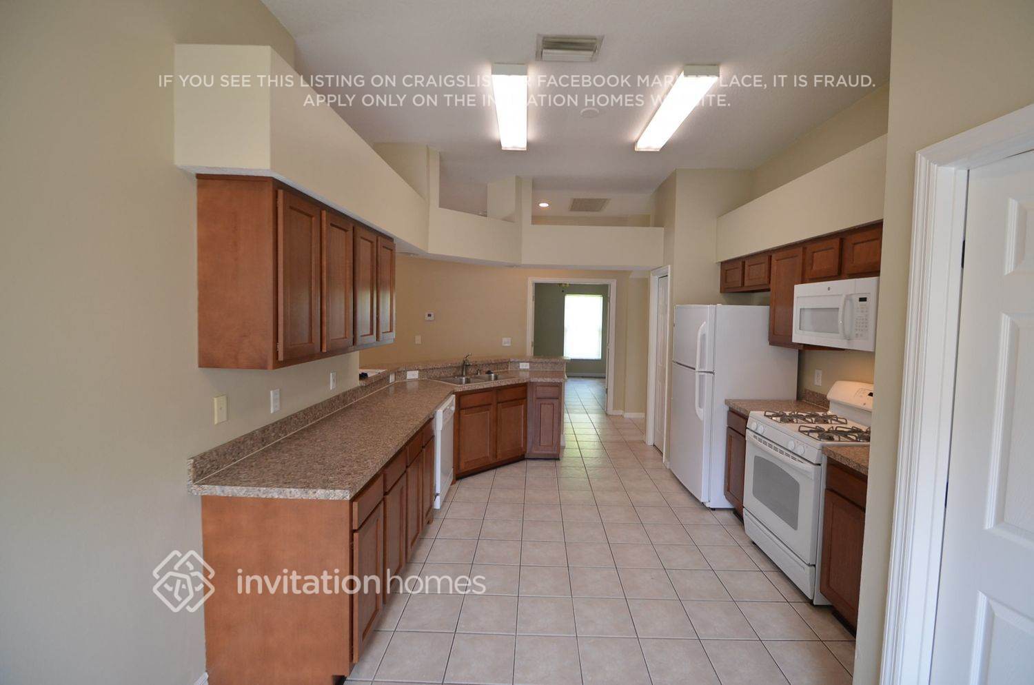 Building Photo - 1447 Baythorn Dr