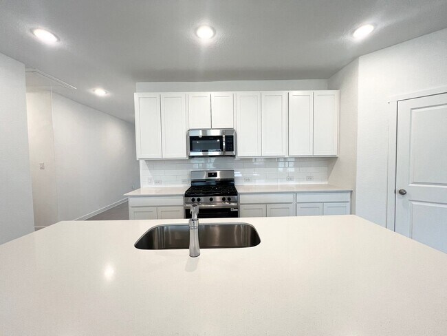 Building Photo - STUNNING New Construction 4/3 in Voss Farms, NBTX