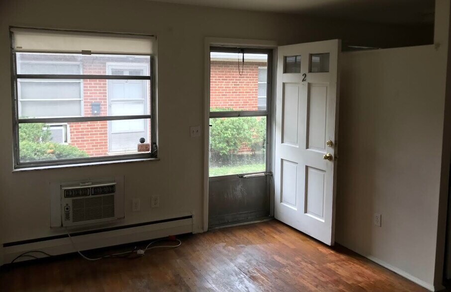 Building Photo - 512 Olden Ave