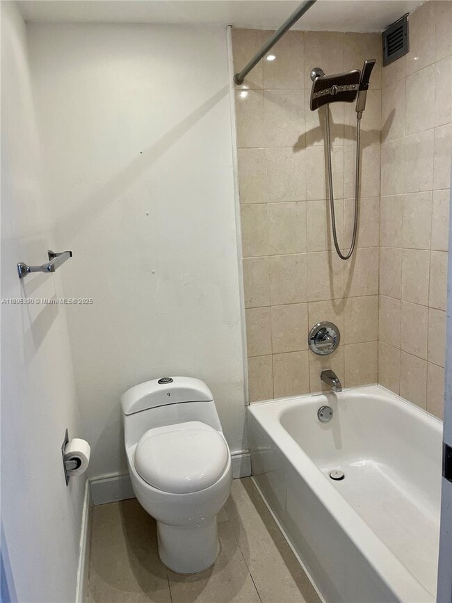 Building Photo - 16919 N Bay Rd