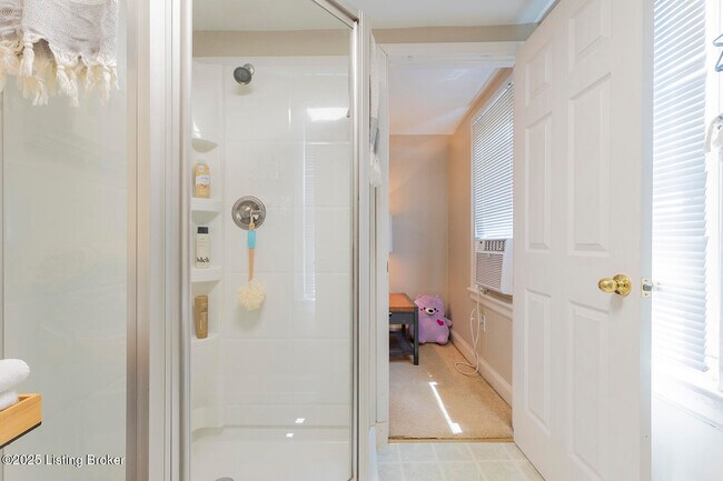 Building Photo - 3725 Warner Ave