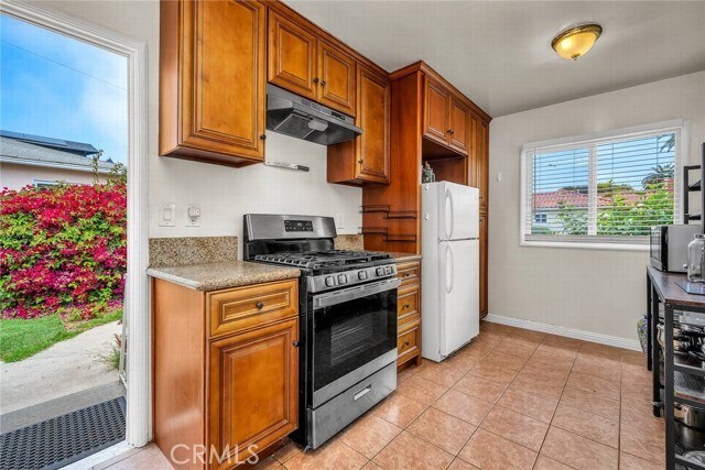 Building Photo - 962 W Paseo Del Mar