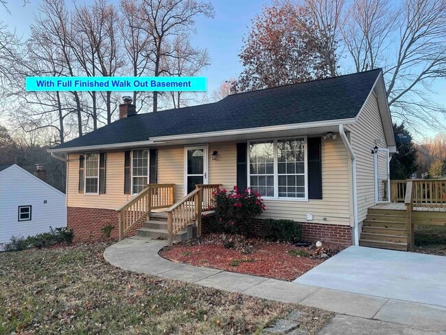 Building Photo - 221 Fallsway Ln