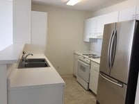 Building Photo - Great Kakaako Location, Amazing Views!