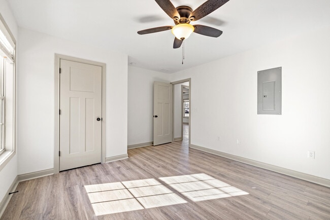 Building Photo - 118 Morning View Rd