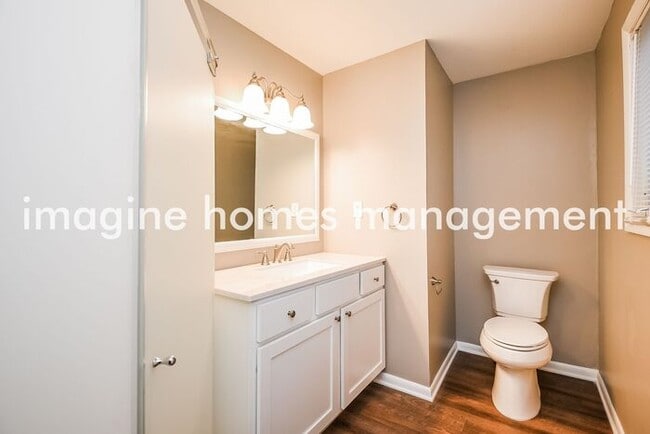 Building Photo - Large 3 Bedroom Single Family Home in Will...