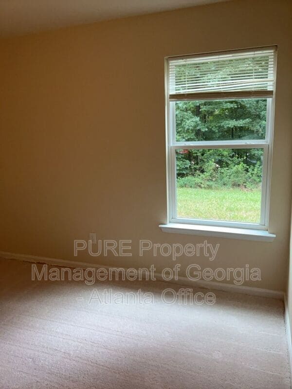 Building Photo - 160 Pine Ridge Rd