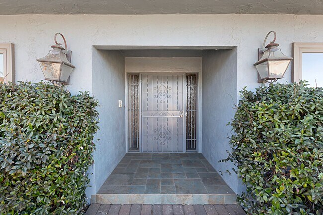 Building Photo - Timeless 4BR/2BA Corner-Lot Home, Perched on the Hills of Ocean Beach. Sweeping Ocean Views