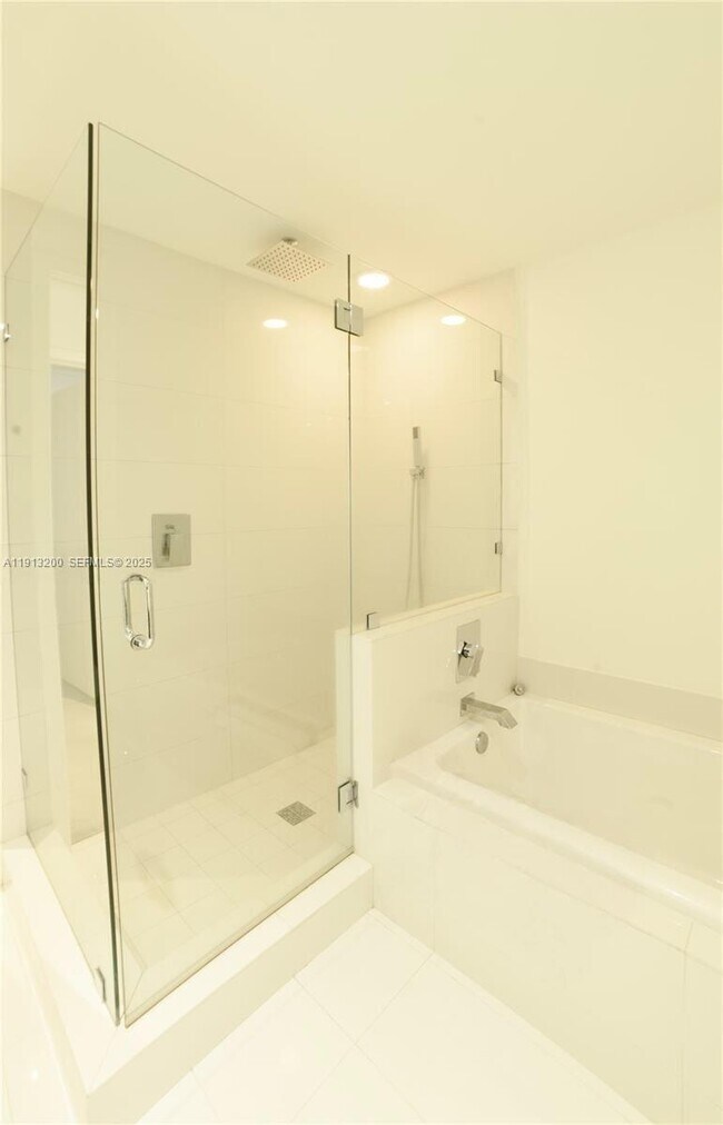 Building Photo - 1100 S Miami Ave