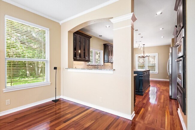 Building Photo - 2538 Somerall