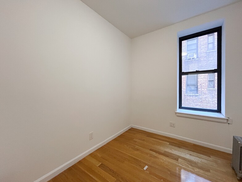 Building Photo - 601 W 137th St